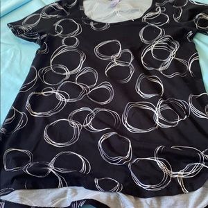 Lularoe classic tee
